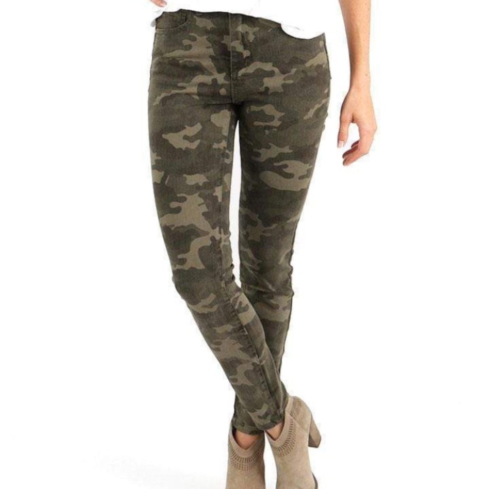 No Boundaries Camouflage Jeggings